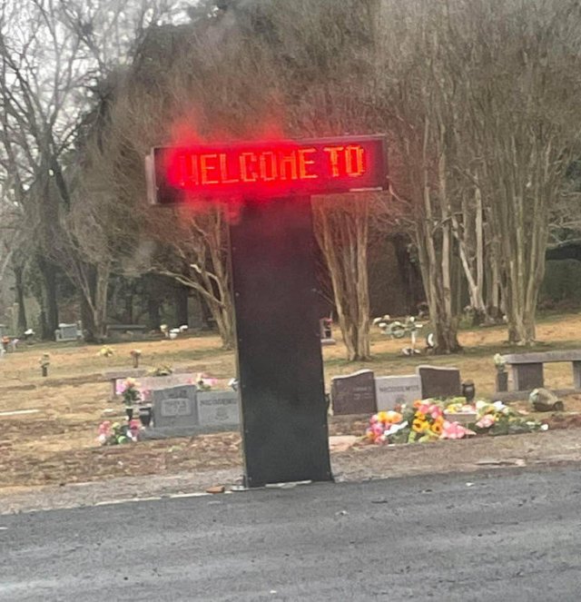 3 Pengumuman Ini Jelas Bikin Kamu Heran, Aneh Banget